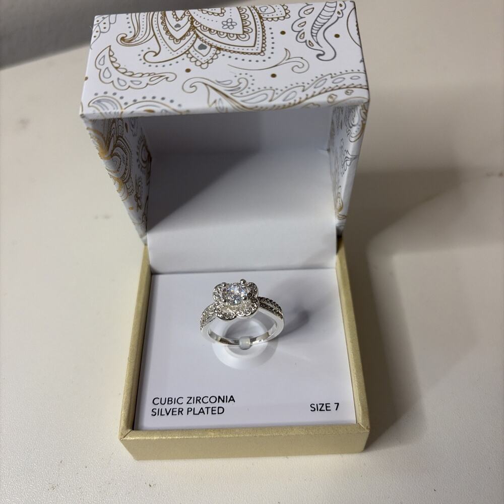 Charter Club Silver Plated Cubic Zirconia Ring - Size 7 NWT